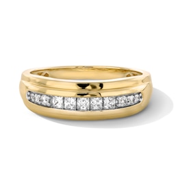 0.30 CT. T.W. Square-Cut and Round Diamond Stepped Edge Band in 10K Gold