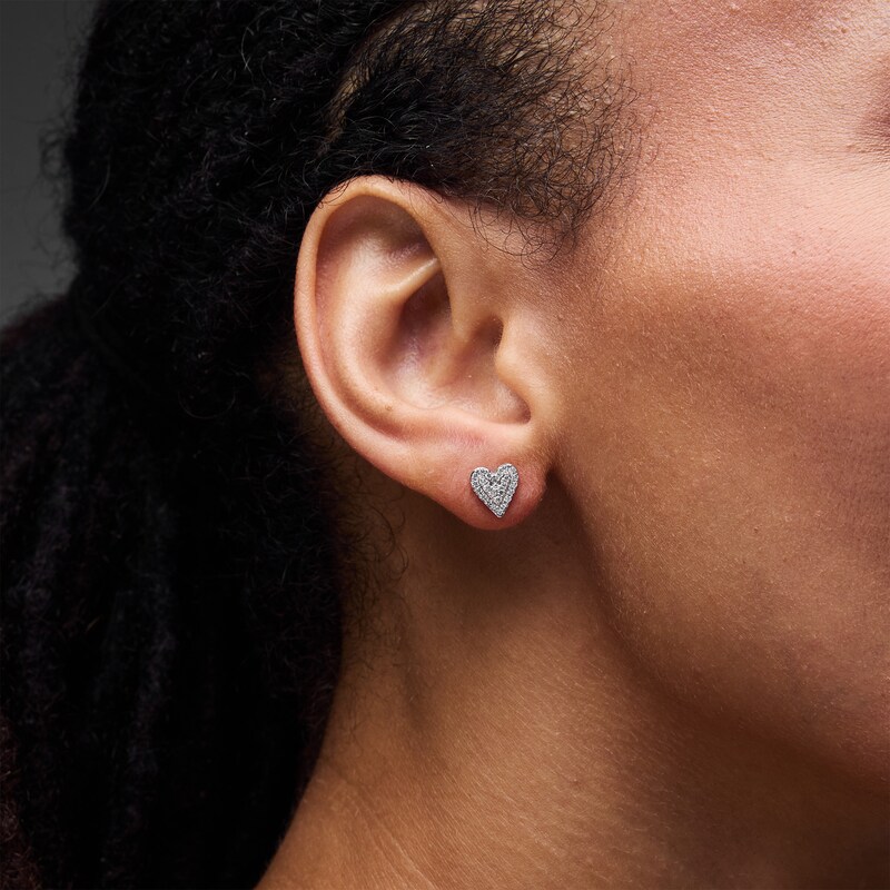 0.25 CT. T.W. Certified Lab-Grown Diamond Heart Stud Earrings in Sterling Silver (F/VS2)