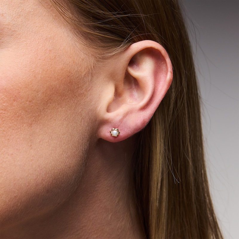 Child's 2.5mm Freshwater Cultured Pearl Flower Studs Earrings in 14K Gold