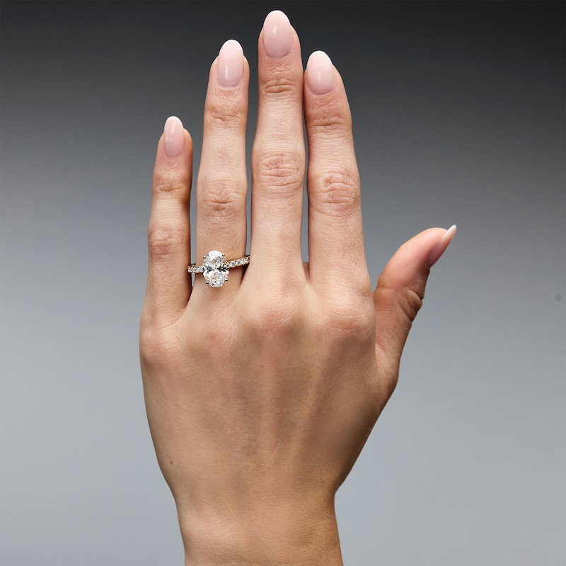 Neil Lane Artistry 3.58 CT. T.W. Oval Certified Lab-Grown Diamond Engagement Ring in 14K Gold (F/VS2)