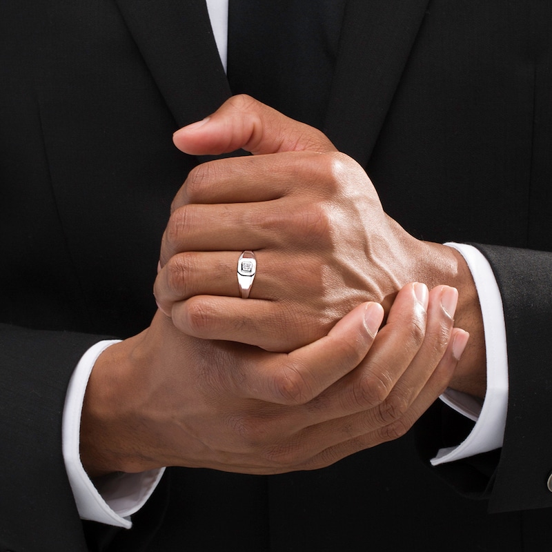 0.23 CT. T.W. Radiant-Cut Certified Lab-Grown Diamond Solitaire Ring in Sterling Silver (F/VS2)