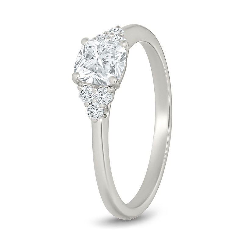 0.95 CT. T.W. Cushion-Cut Certified Lab-Grown Diamond Bridal Set 10K White Gold (F/VS2)