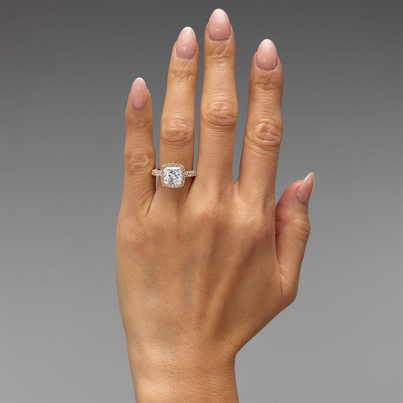 Vera Wang Love Collection 4.40 CT. T.W. Princess-Cut Certified Lab-Grown Diamond Engagement Ring 14K Gold (F/VS2)