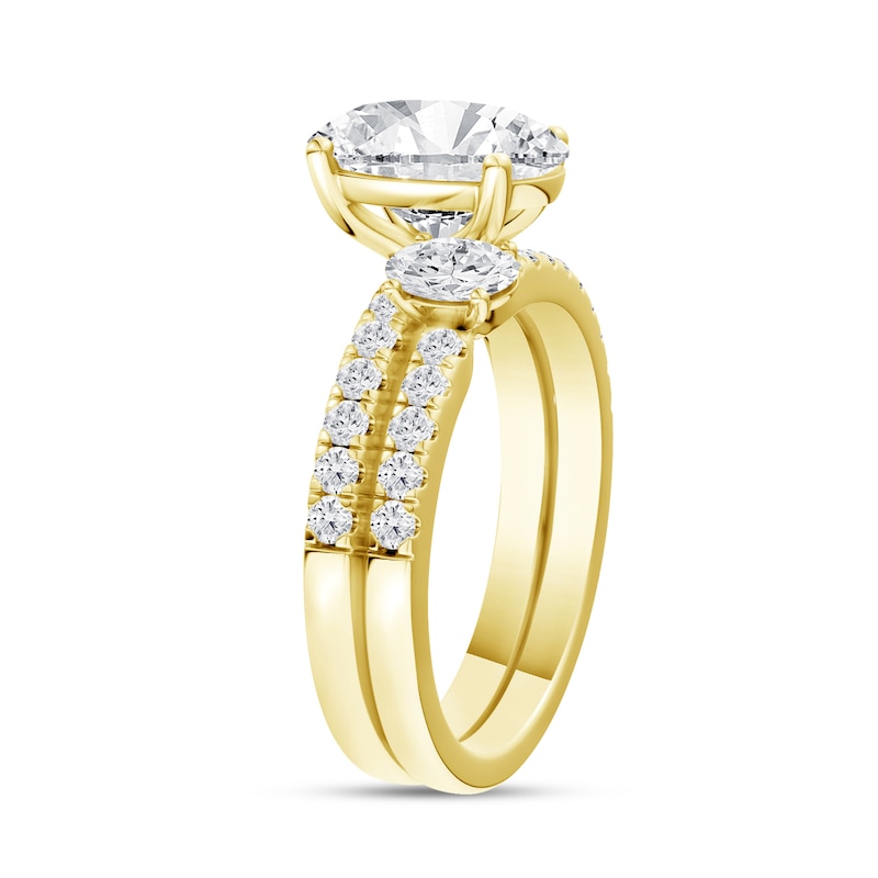 2.75 CT. T.W. Oval Certified Lab-Grown Diamond Bridal Set in 14K Gold (F/VS2)