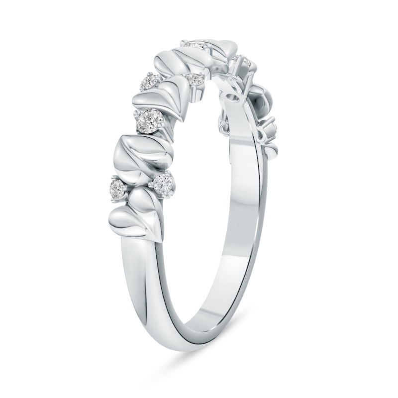 0.15 CT. T.W. Lab-Grown Diamond Alternating Hearts Ring in 14K Gold (F/VS2