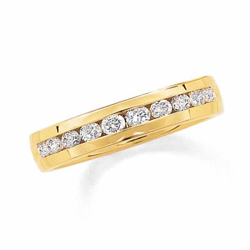 Previously Owned - 0.25 CT. T.W. Diamond Wedding Band in 14K Gold