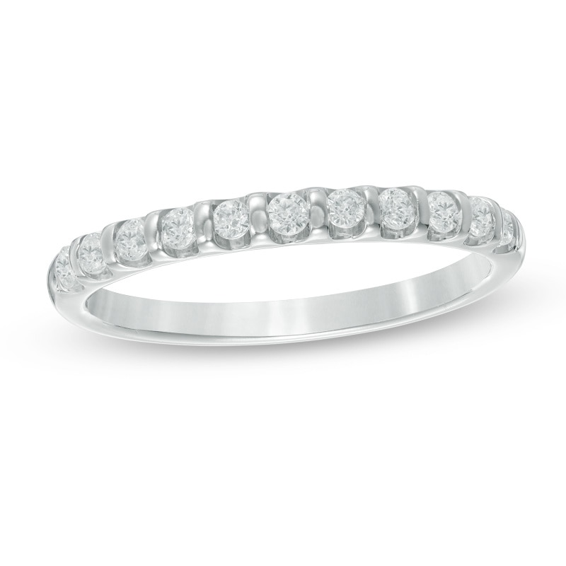 Previously Owned - 0.25 CT. T.W. Canadian Diamond Wedding Band in 14K White Gold (I/I2)|Peoples Jewellers