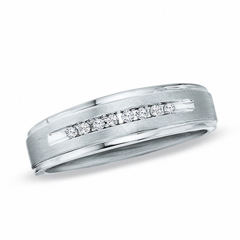 Previously Owned - Men's 0.10 CT. T.W. Diamond Wedding Band in 10K White Gold