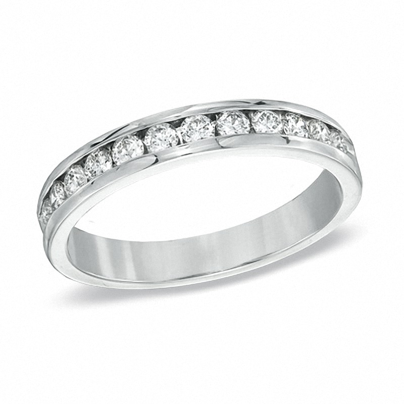 Previously Owned - 0.50 CT. T.W. Diamond Anniversary Band in 18K White Gold (E/I1)