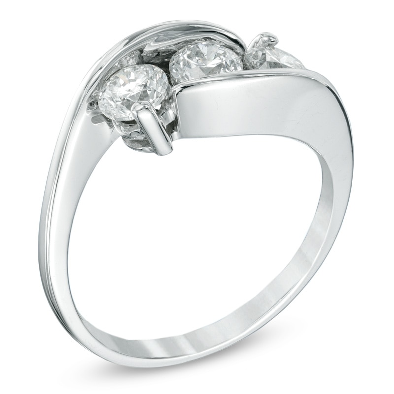 Previously Owned - 1.00 CT. T.W.  Diamond Three Stone Engagement Ring in 14K White Gold (I/I1)