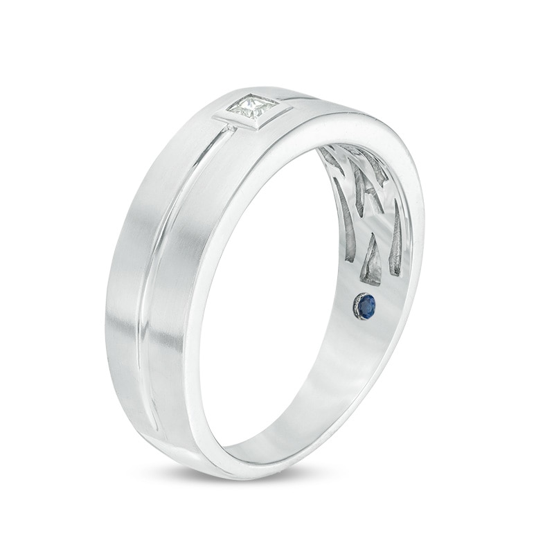 Previously Owned - Vera Wang Love Collection Men’s 0.07 CT. Square Diamond Centre Groove Wedding Band in 14K White Gold|Peoples Jewellers