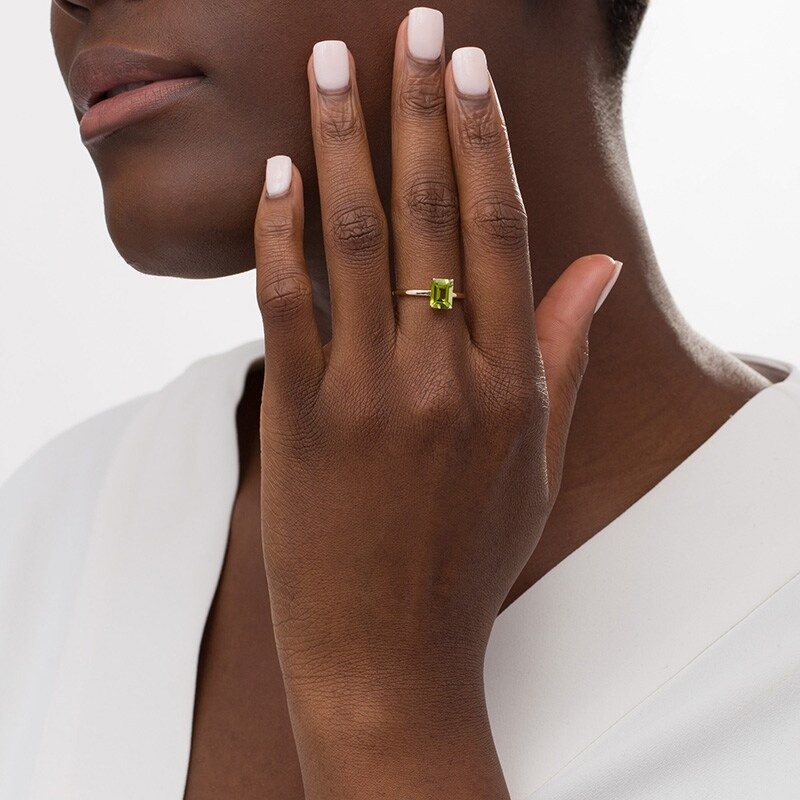 Previously Owned - Emerald-Cut Peridot Solitaire Ring in 10K Gold
