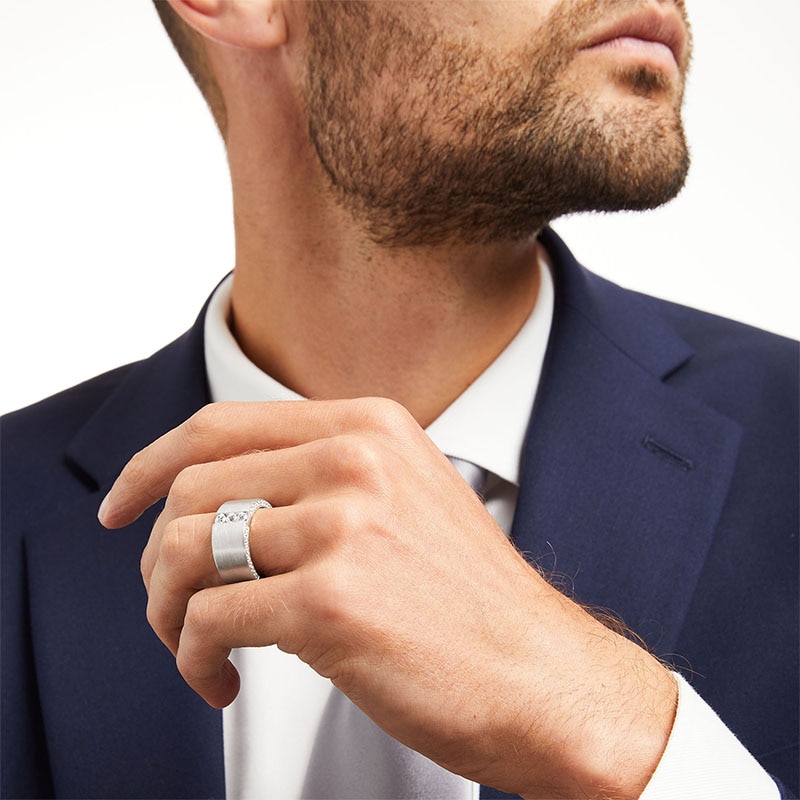 Previously Owned - TRUE Lab-Grown Diamonds by Vera Wang Love Men's 0.69 CT. T.W. Wedding Band in 14K White Gold