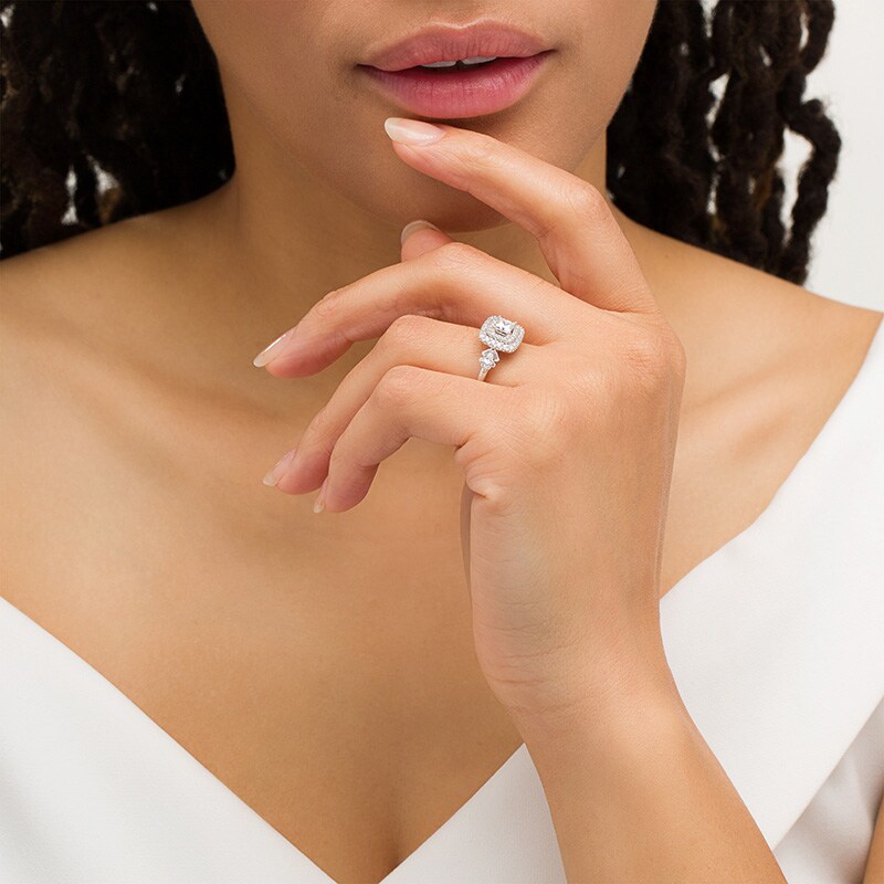 Previously Owned - Vera Wang Love Collection 0.95 CT. T.W. Princess-Cut Diamond Frame Engagement Ring in 14K White Gold