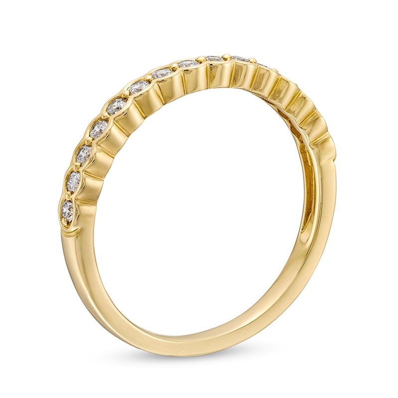 Previously Owned - 0.25 CT. T.W. Diamond Scallop Edge Anniversary Band in 10K Gold