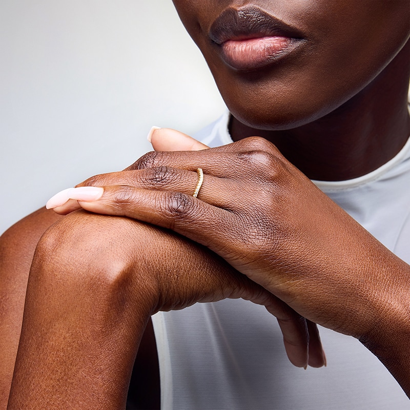 Previously Owned - Vera Wang Love Collection 0.25 CT. T.W. Certified Lab-Grown Diamond Contour Band in 14K Gold (F/VS2)